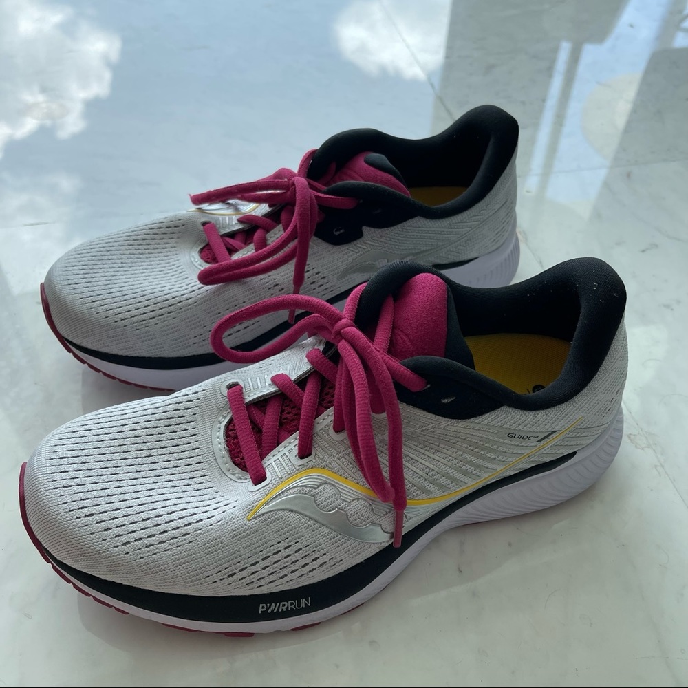 Saucony Women’s Guide 14 Running Shoes 🚨